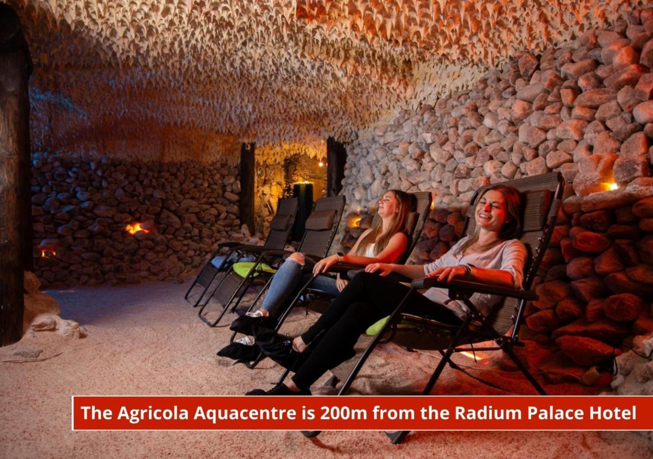 Hotel Radium Palace 야히모프 외부 사진